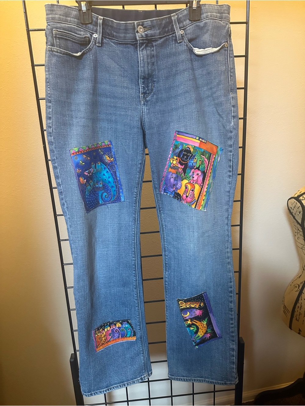 Levi's Straight Leg Jeans with Colorful Patchwork - Blue